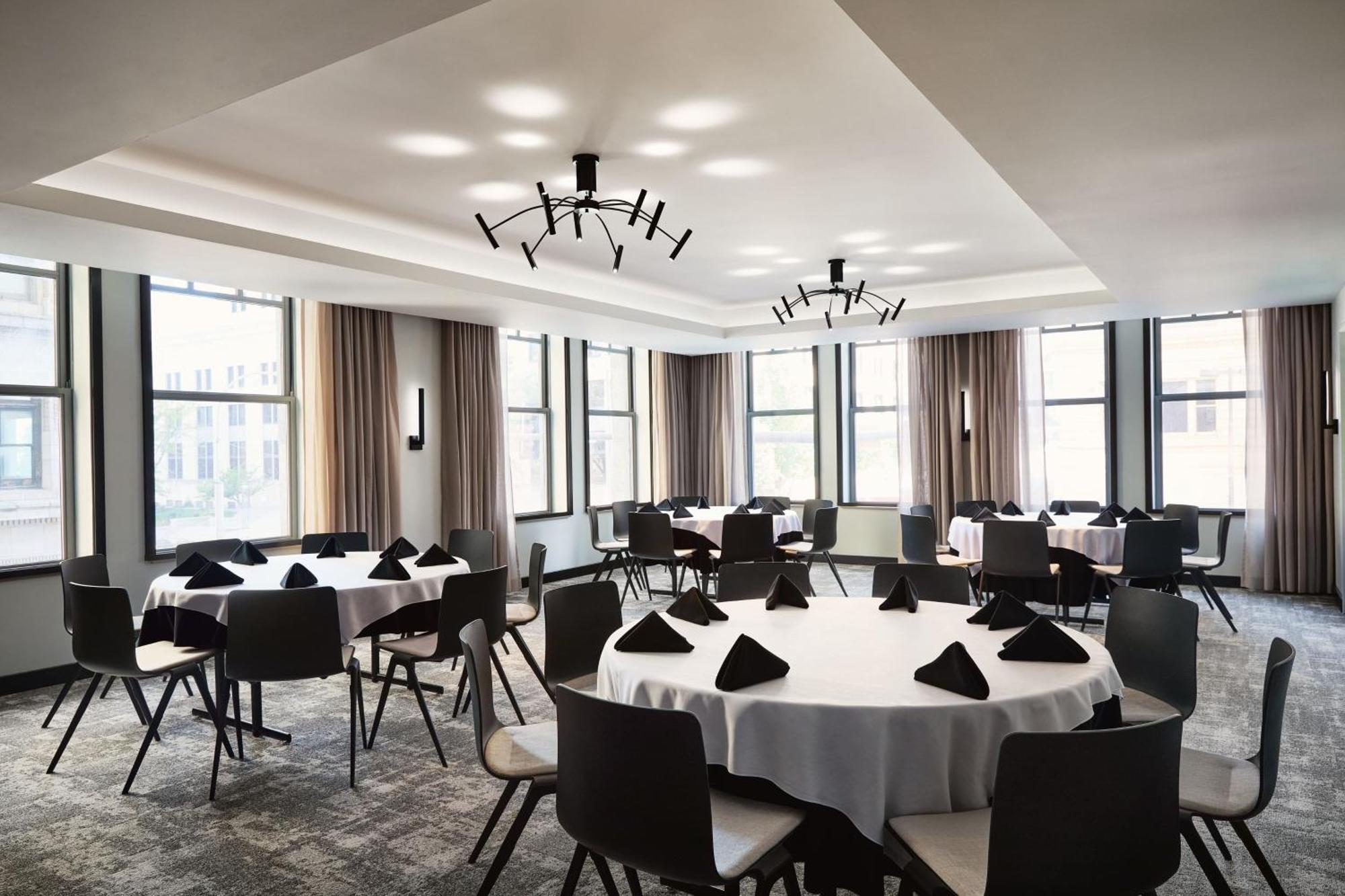 Ac Hotel By Marriott Kansas City Downtown Екстер'єр фото