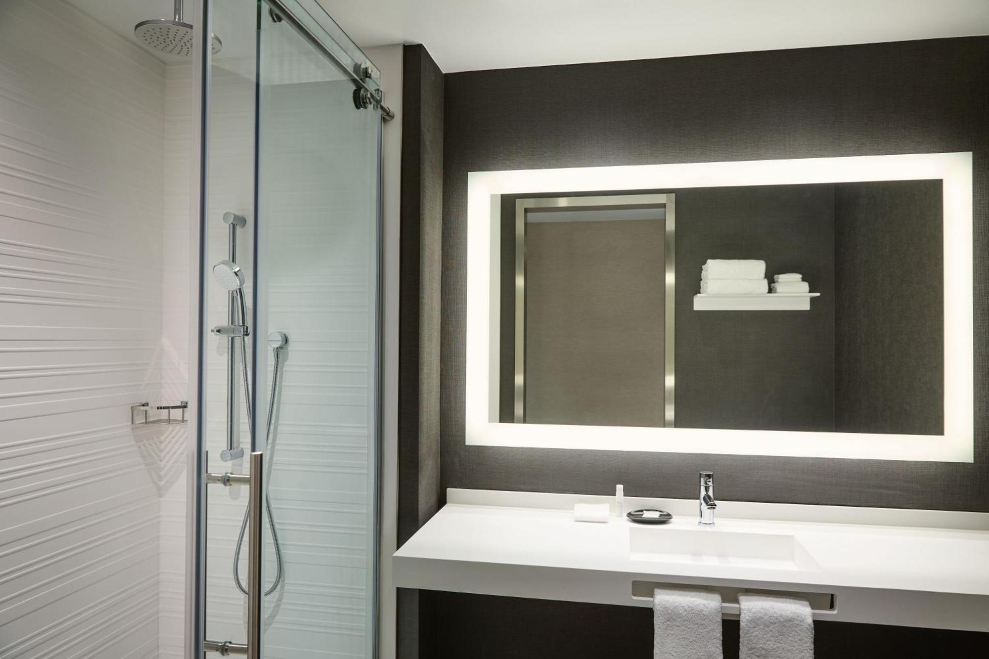 Ac Hotel By Marriott Kansas City Downtown Екстер'єр фото